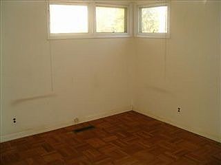 4th image of 1119 Tabor Ave
