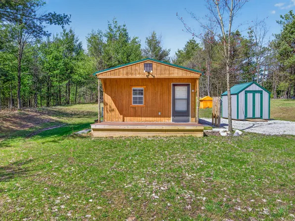 4179 N Lakola Rd, Leroy, MI 49655