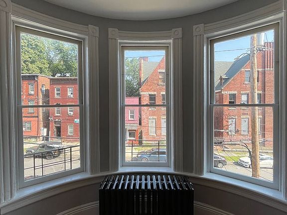 3rd image of 101 Renwick St #A