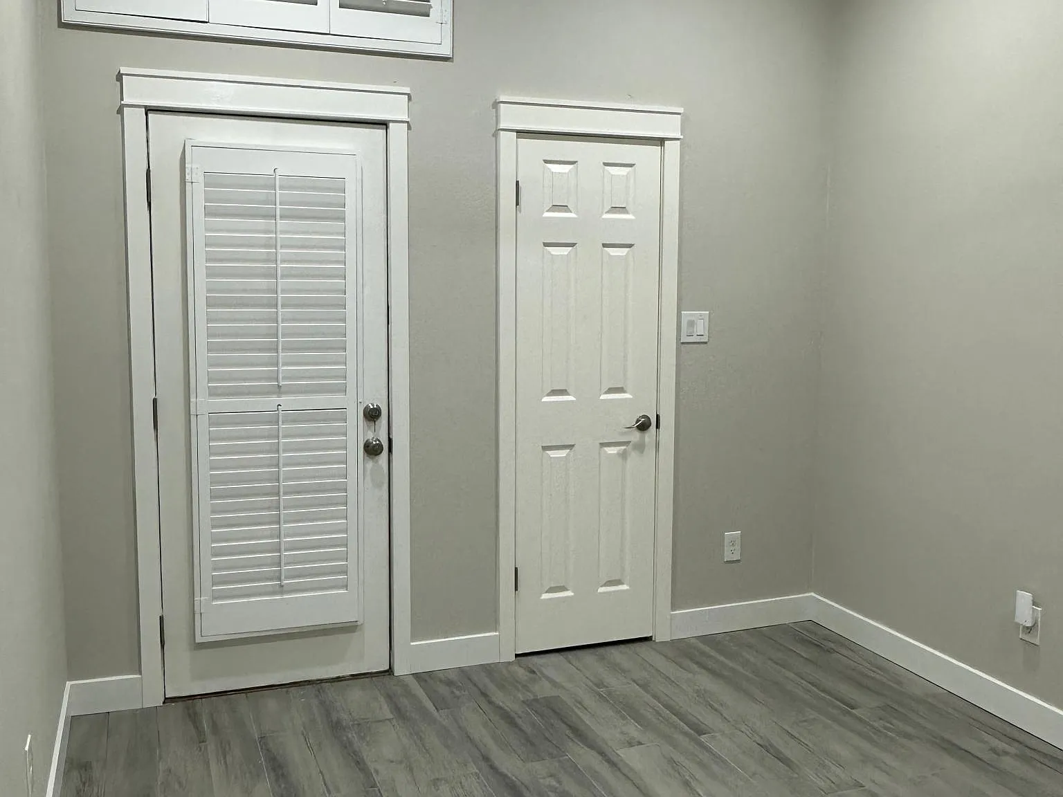 2501 Stanford Ct — Photo 3