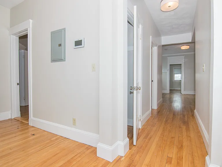 4 Gardner St #10 — Photo 22