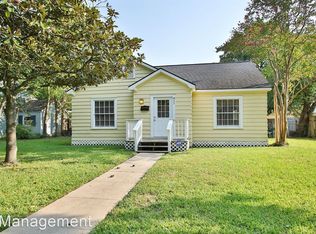 811 10th Ave N, Texas City, TX 77590