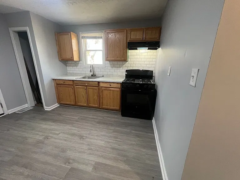 4000 Churchman Ave — Photo 2