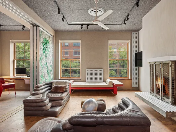 527 Hudson Street image 2 of 24