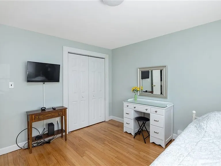 288 Green End Ave — Photo 34