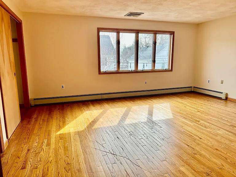32 Forest St #A — Photo 8