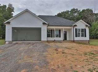745 Beech St, Yadkinville, NC 27055