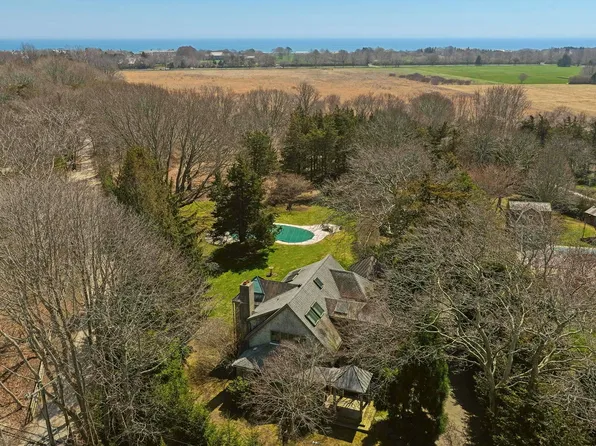 60 Skimhampton Rd, East Hampton, NY 11937
