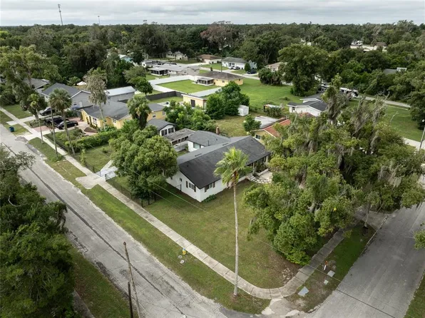 1004 N CAMPHOR LANE, DELAND, FL 32720