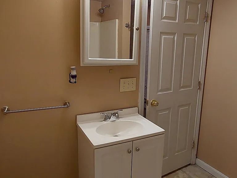 266 Pine St #1 — Photo 5