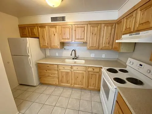 1245 E Vine St #2 — Photo 2