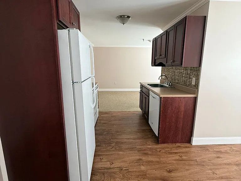 83 Curtis Ave #4 — Photo 15