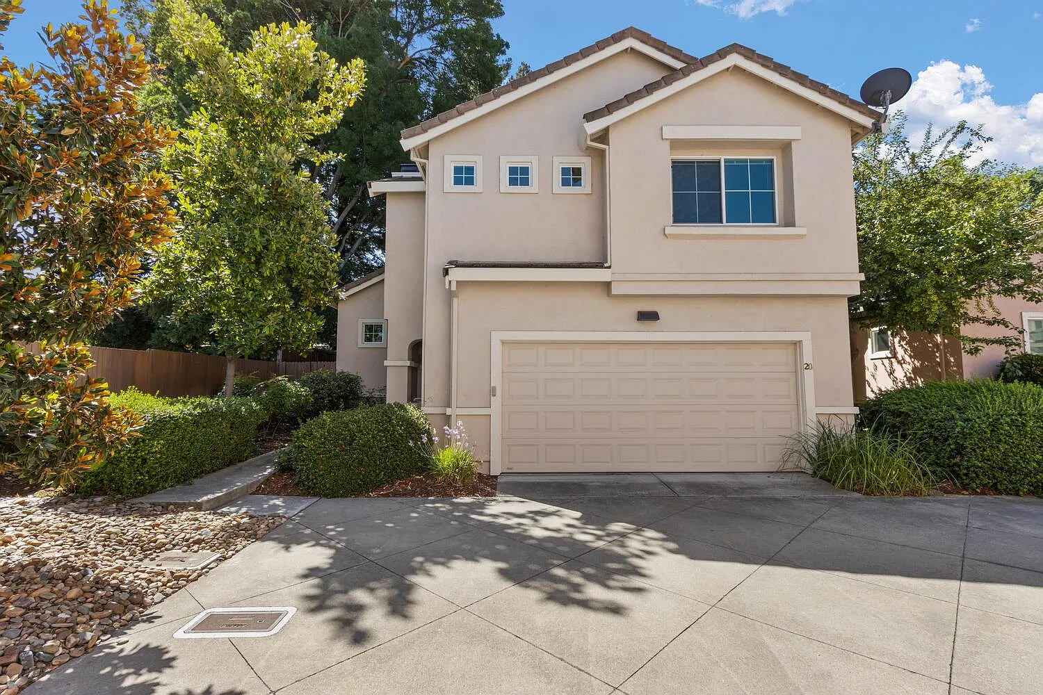 20 Paisan Ct photo 1