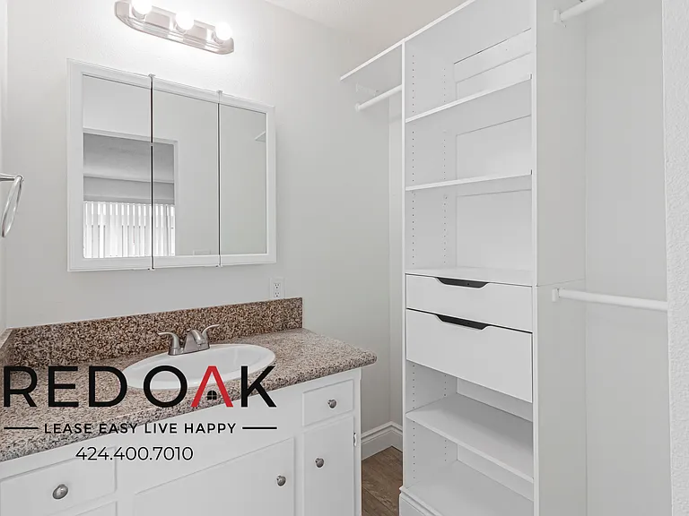 7466 Rosemead Blvd — Photo 9