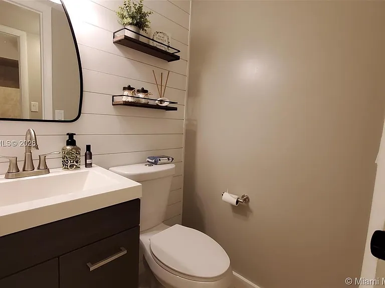 40 Wimbledon Lake Dr #216 — Photo 11