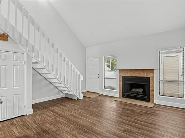 8576 Chesapeake Blvd APT 114, Norfolk, VA 23503