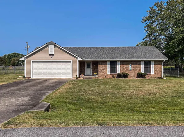 201 Fieldmont Dr, Paducah, KY 42003