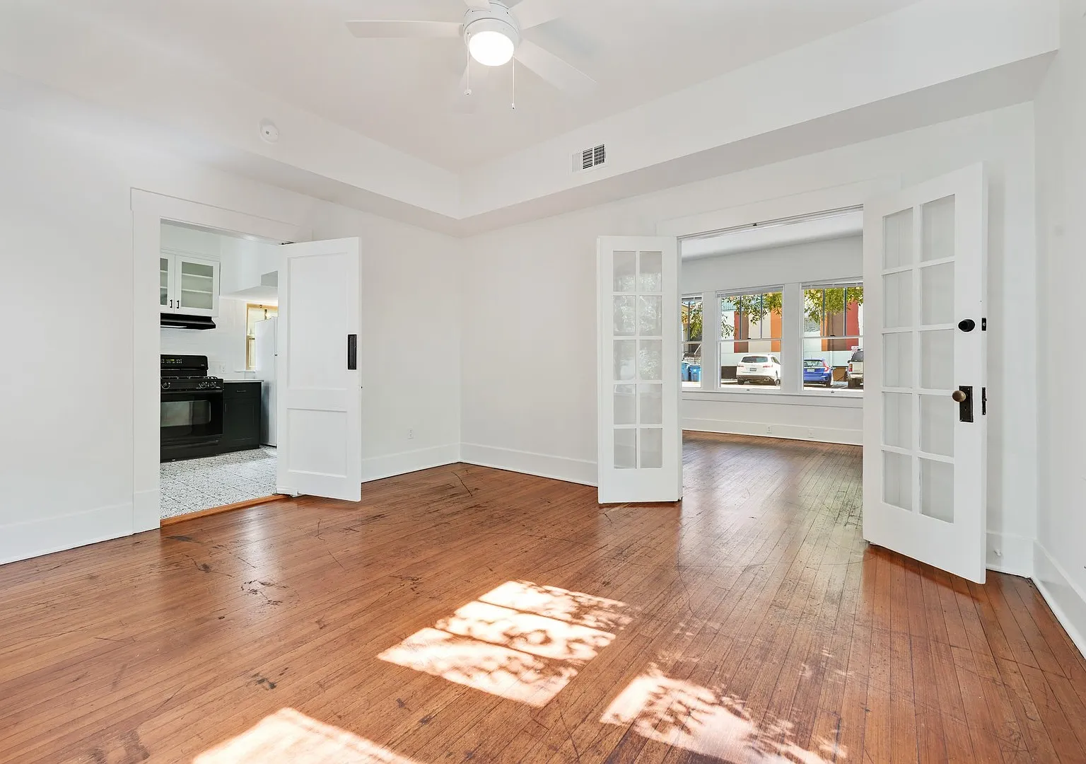 2810 San Pedro Street — Photo 4
