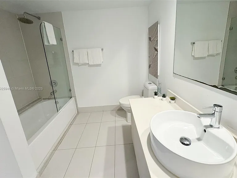 2602 E Hallandale Beach Blvd #1605 — Photo 16