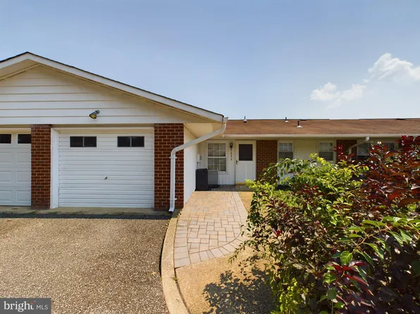 1023 Shetland Dr, Lakewood, NJ 08701