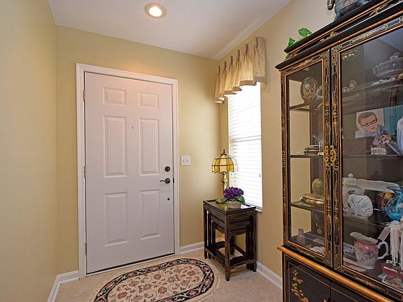 4th image of 1336 Cotswold Ln #4