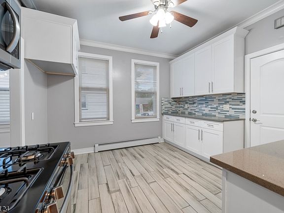 2nd image of 35 Dawson Ave