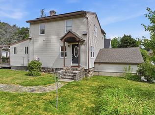 77 Holden St, Worcester, MA 01605