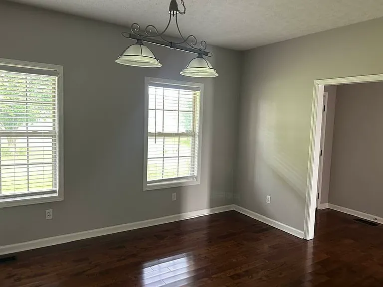 1245 Mason Ln — Photo 4