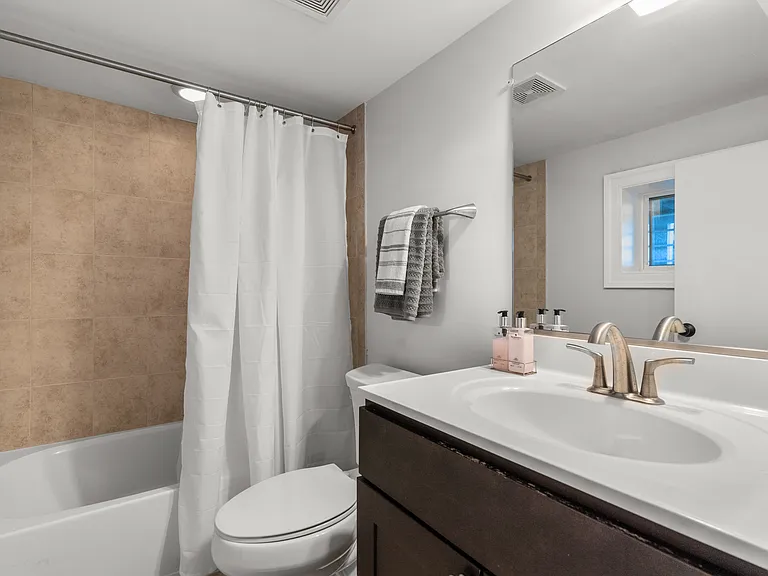 1654 Gales St NE — Photo 35