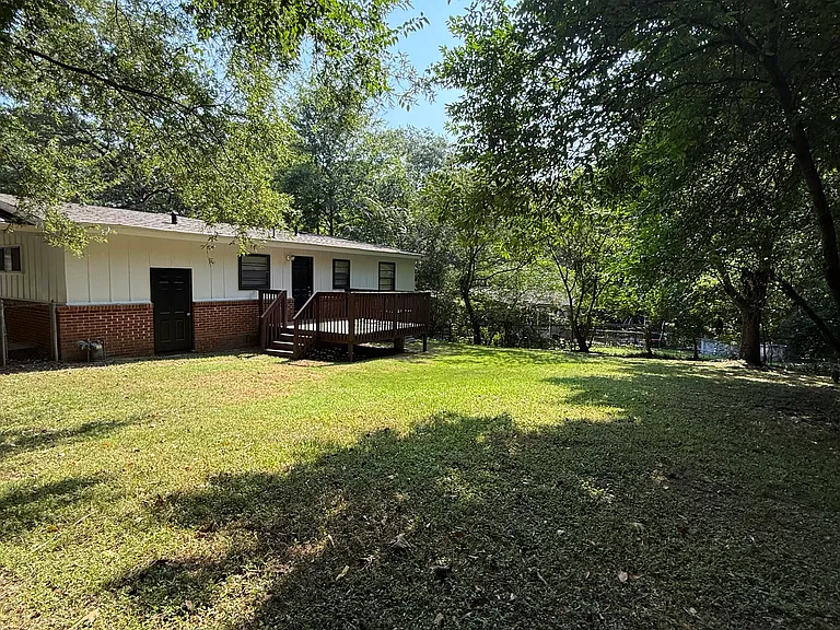 313 13th Ter NW — Photo 16