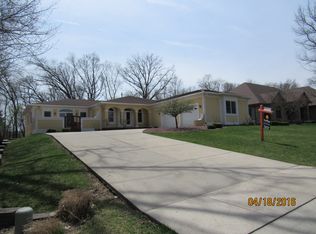 3932 Starbrite Ln, Janesville, WI 53546