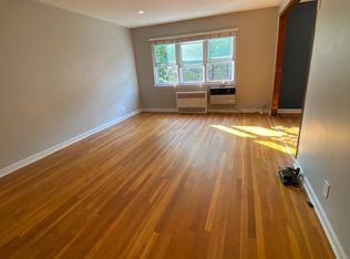 32-41 41st St #2FA, Astoria, NY 11103