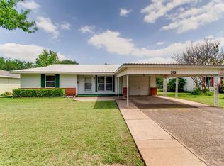 919 Ellis St, Waxahachie, TX 75165