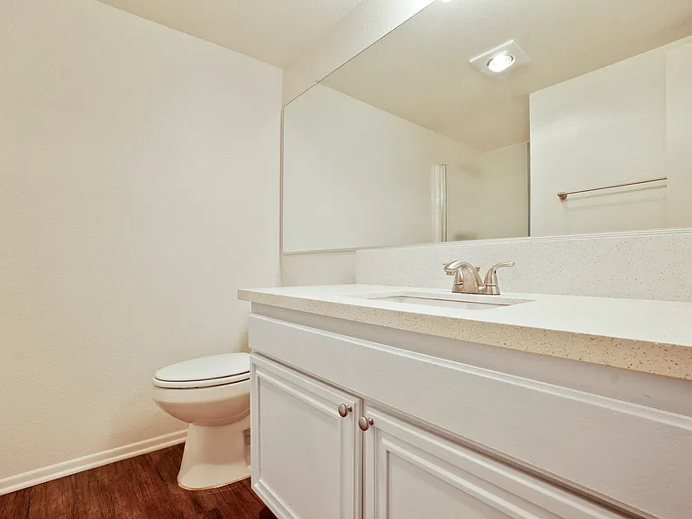 11325 Morrison St — Photo 103