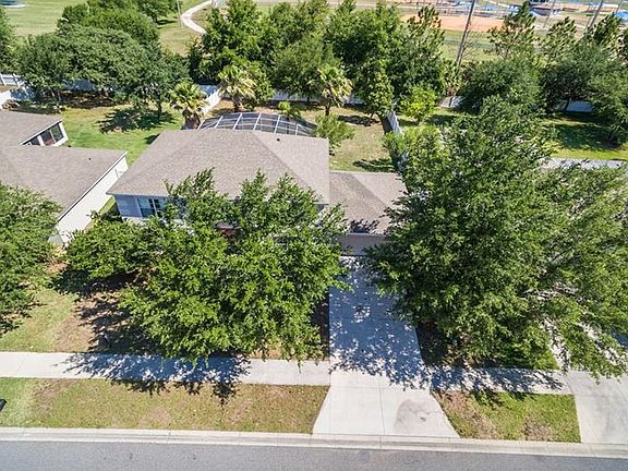3rd image of 31736 Parkdale Dr