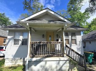 927 W Park Ave, Joliet, IL 60436