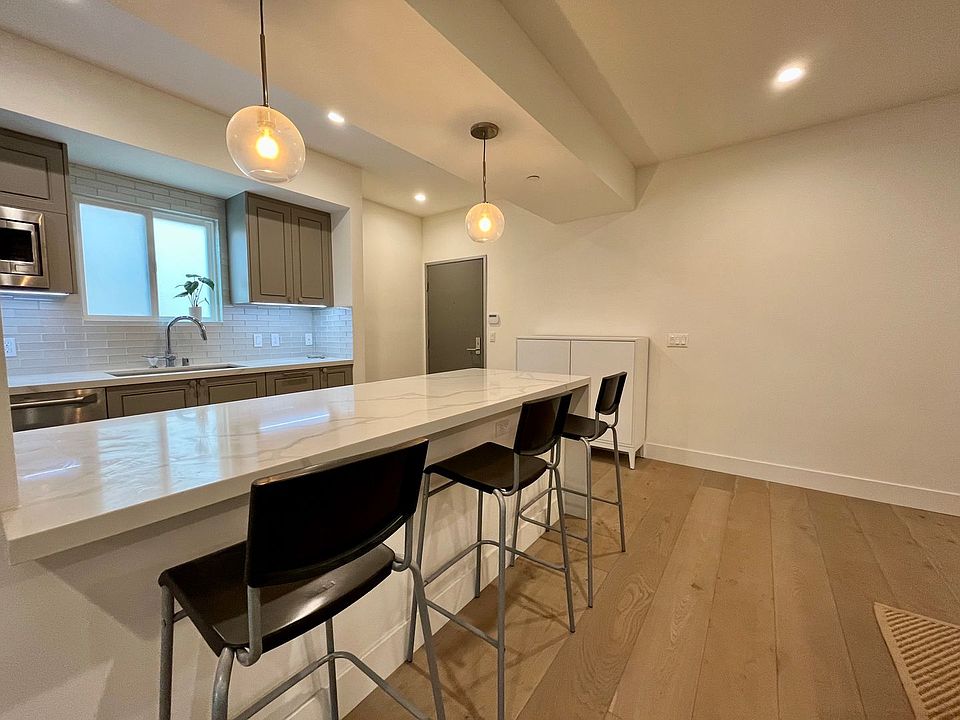 1st image of 1553 Armacost Ave APT 201