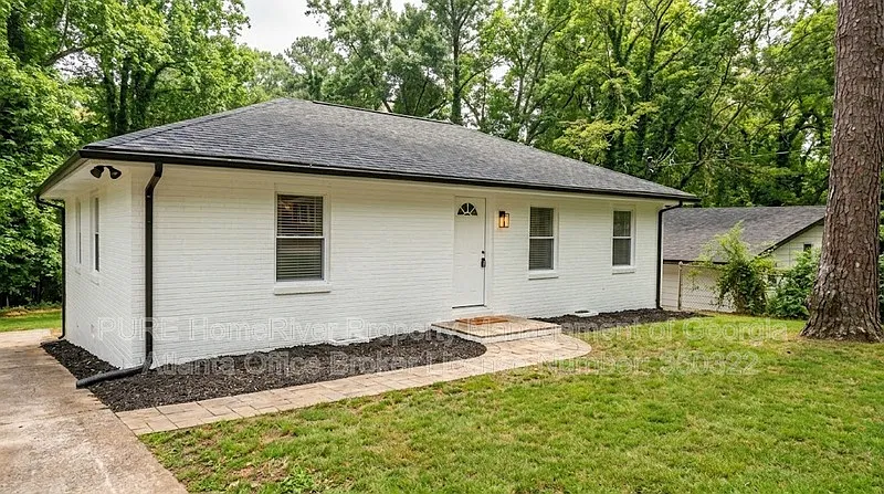 3 bed, 2.0 bath, 1200 sqft, $1,700 — Photo 1
