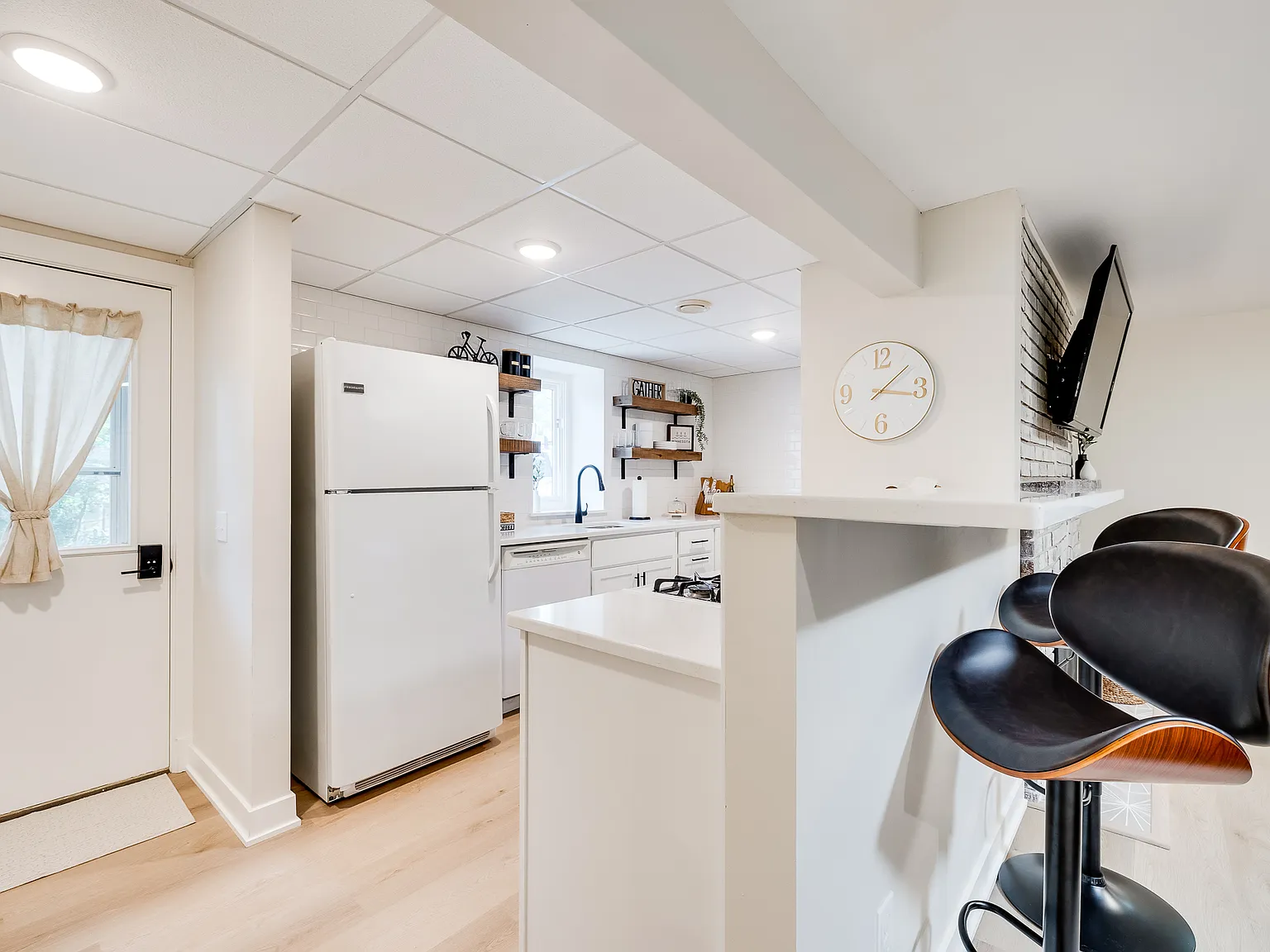 5021 Beacon Hill Rd — Photo 3