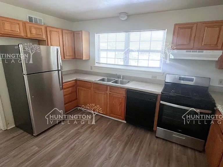618 Kelly St — Photo 13