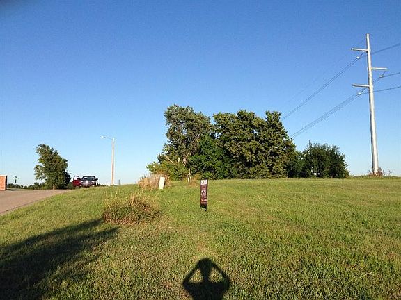 5th image of 2707 Elm Creek Dr