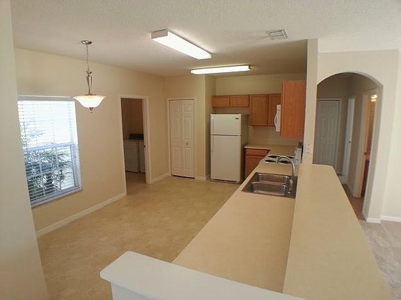 3rd image of 312 Lauderdale Ct
