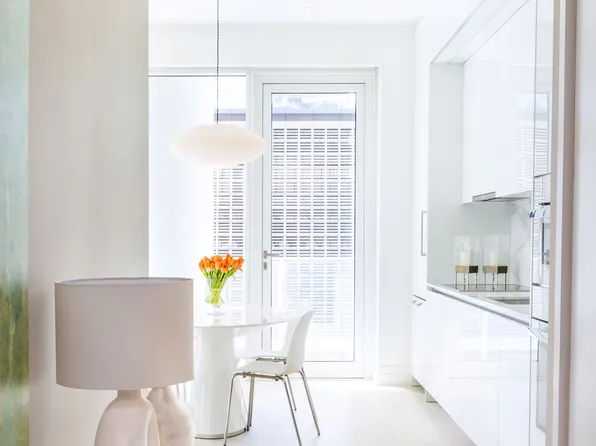 200 East 59th Street image 2 of 15