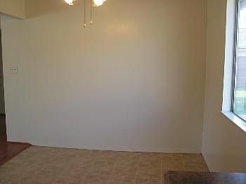 4th image of 675 W Center Ln