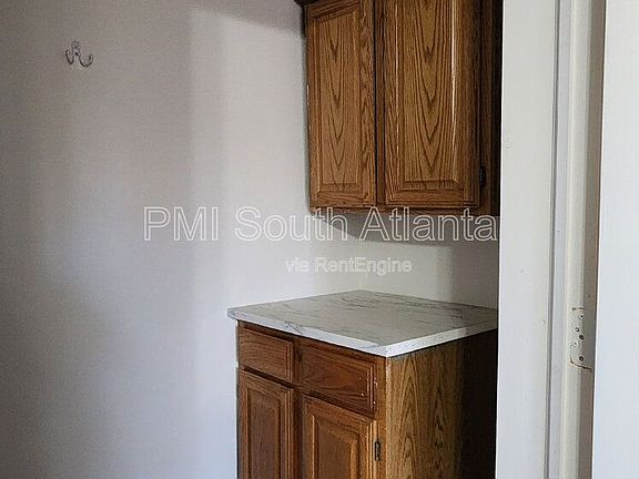4th image of 755 Castlebrooke Way SE