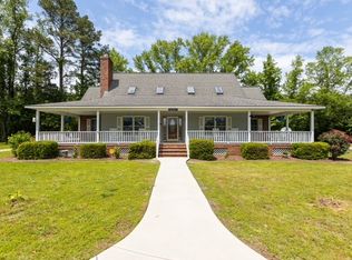 2104 Las Flores Ln, Grimesland, NC 27837