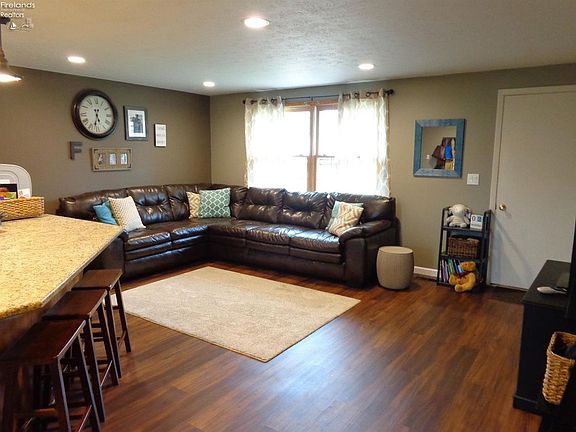 3rd image of 2808 Park Ln