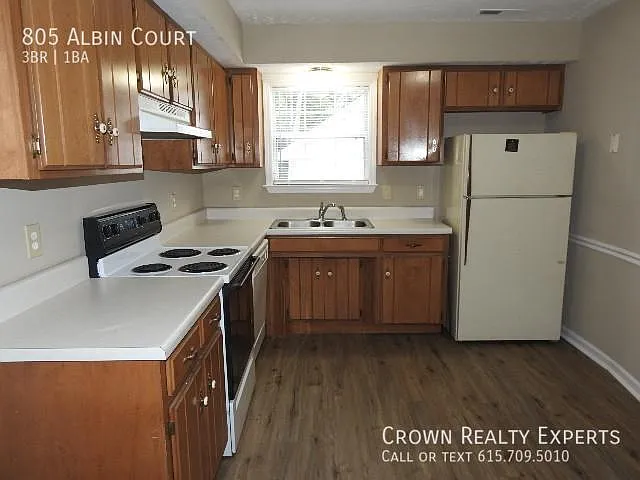 805 Albin Ct — Photo 8