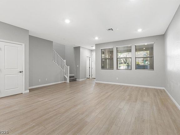 3rd image of 507 Fairview Hills St