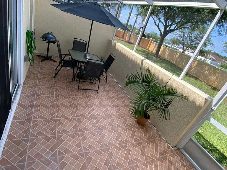 1314 S Beach Cir — Photo 32